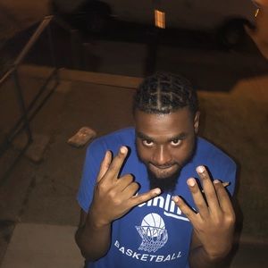 Meet your Posher, Devin